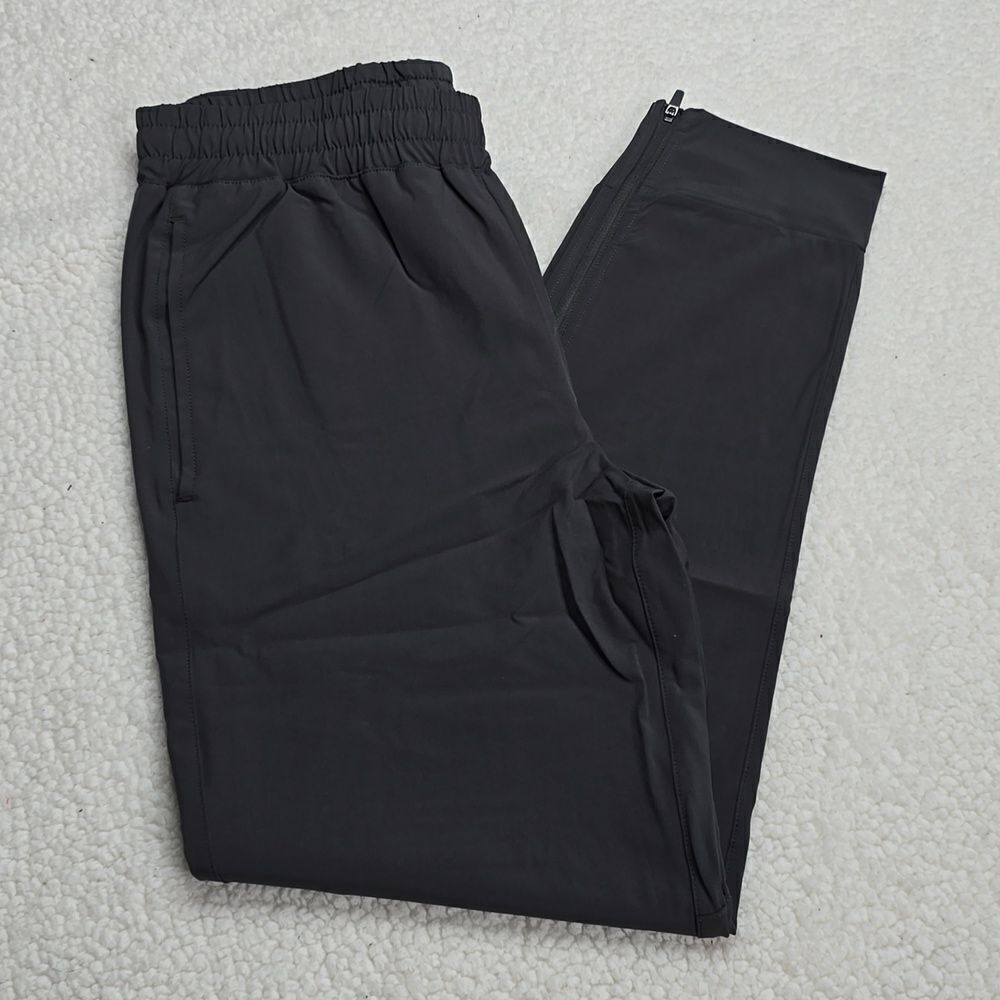 805 New Holloway Weld Jogger Size Small Color Carbon